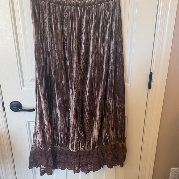 Blue Velvet Elegant Boho Velvet Wide Leg Lace Bottom Pants - Picture 6 of 7